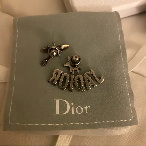 Christian Dior J'adior Logo Bee Earrings New Authentic- Never Worn - Picture 6 of 11